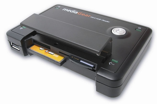 MediaGear 10-in-4 Push Button Camera Reader