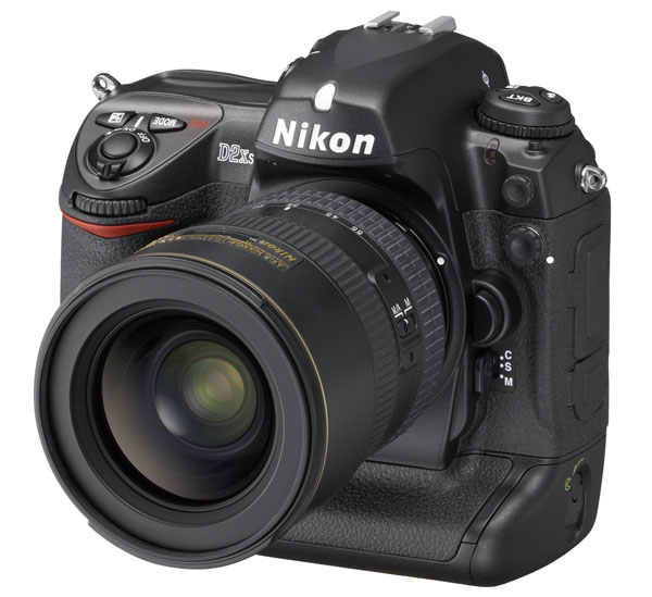 Nikon D2xs