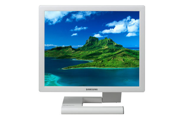 SAMSUNG Syncmaster 971P LCD Monitor