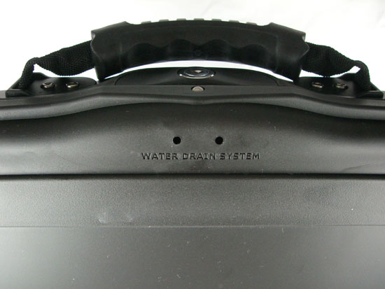 OtterBox 7030 Water Draining System