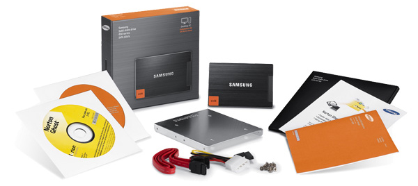 Samsung 830 Series 64GB SSD Package Contents (MZ-7PC064D/AM)